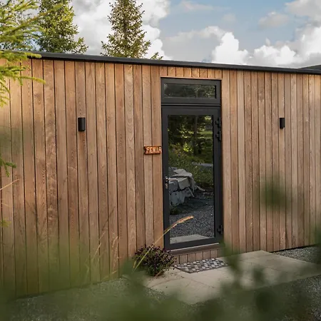 Vidsyn Midjås * Vistad