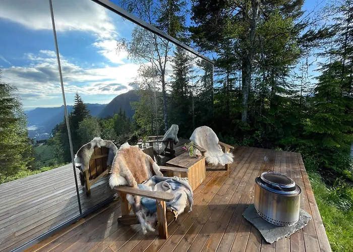 Vidsyn Midjas * Vistad